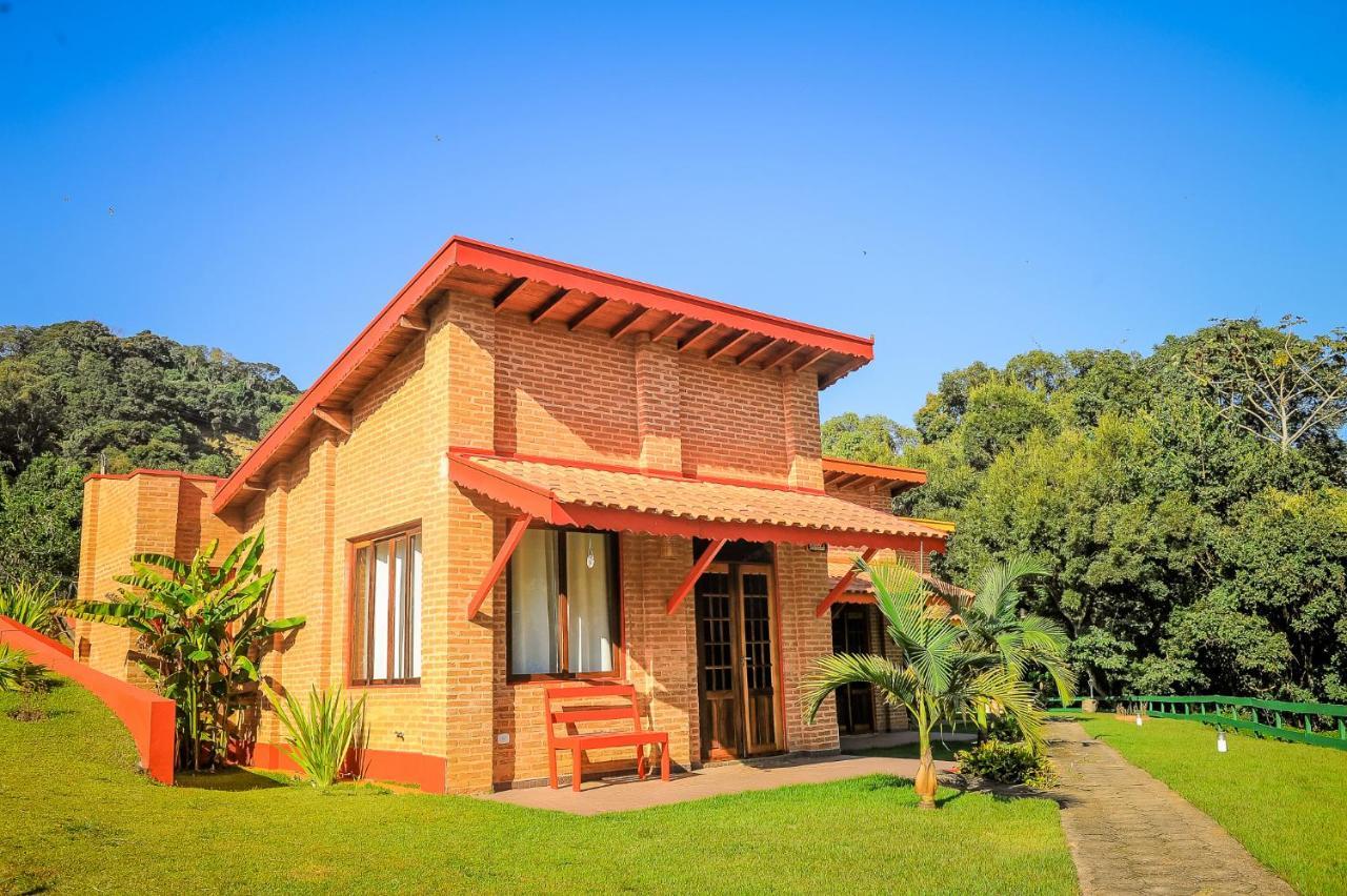 Encantos Do Vale Pousada E Spa Cultural Hotel Bueno Brandao Exterior photo